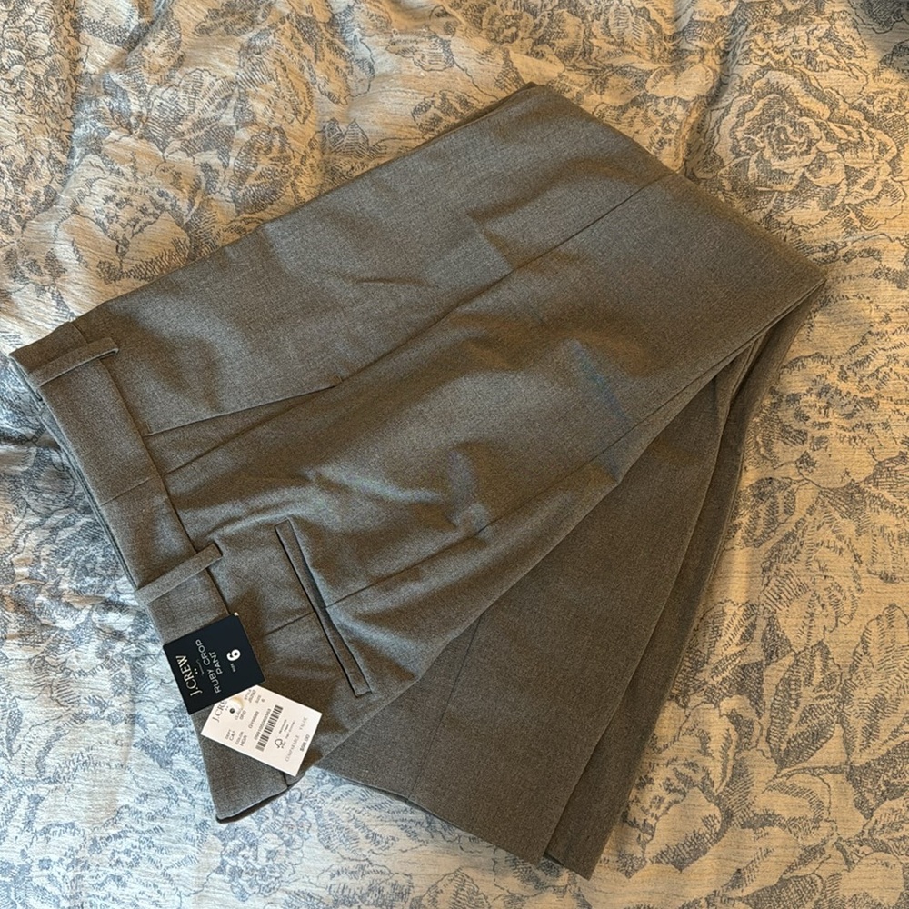 J Crew NWT grey ruby crop pants size 6